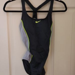 NEW Nike Swim Women's Color Surge Powerback One Piece, Gunsmoke MSRP $88 SZ SM